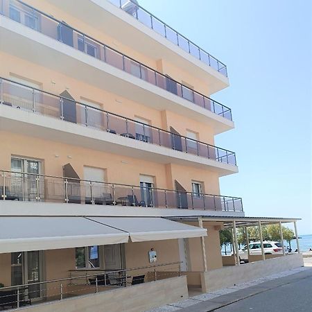 Navarino Luxe Suites With Sea View Peraia  Bagian luar foto