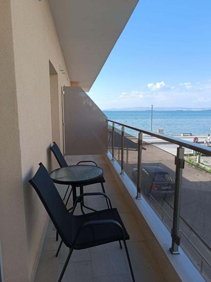 Navarino Luxe Suites With Sea View Peraia  Bagian luar foto